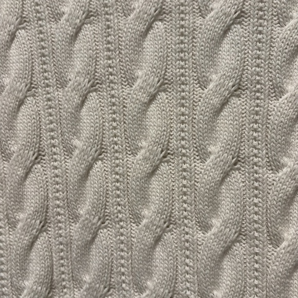 Amazon Essentials - Women's Cabin Knit Sweater - white. Size Medium - Picture 3 of 10